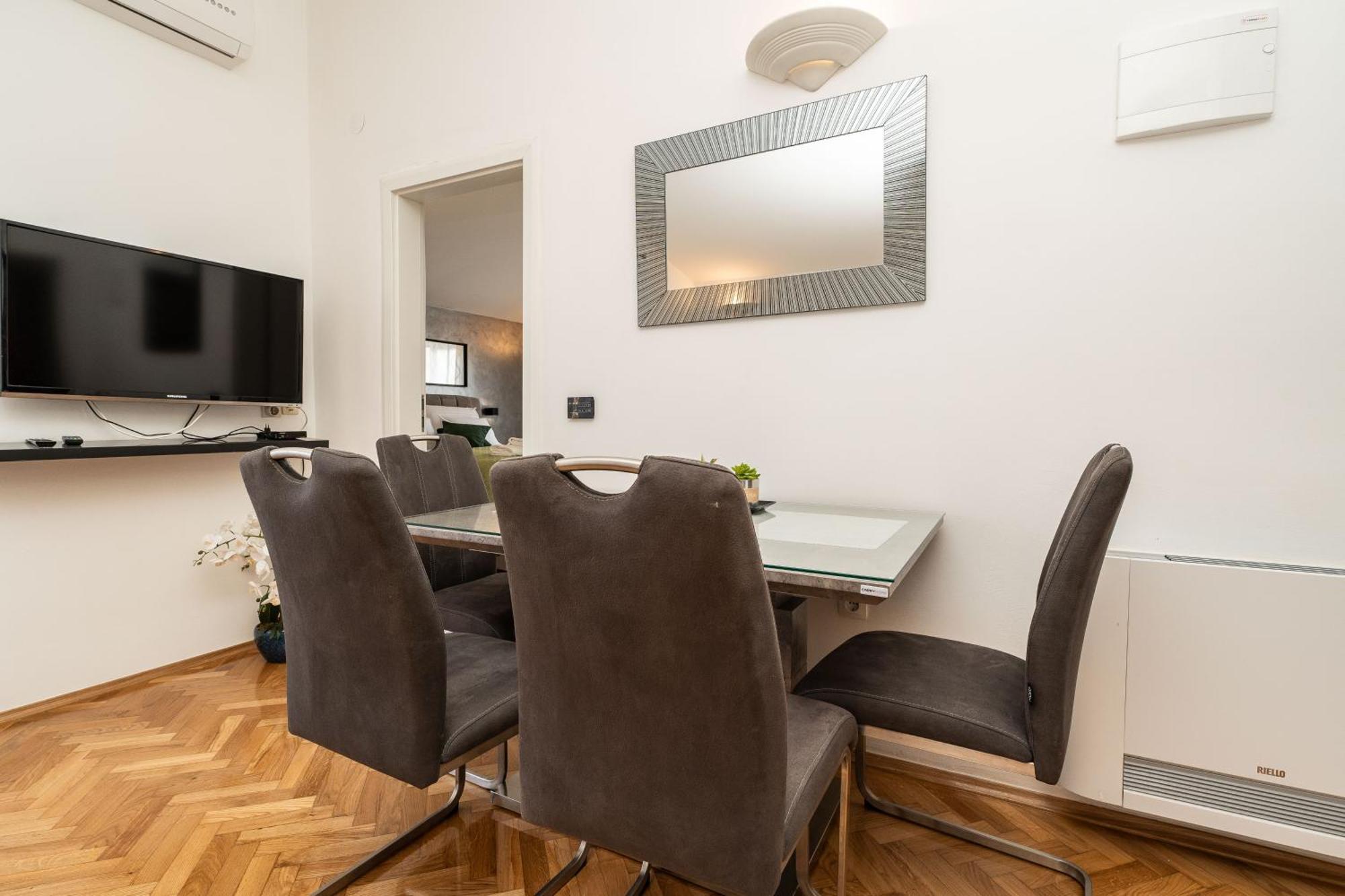 Apartments Dalmatia (Adults Only) Privlaka  Exterior photo