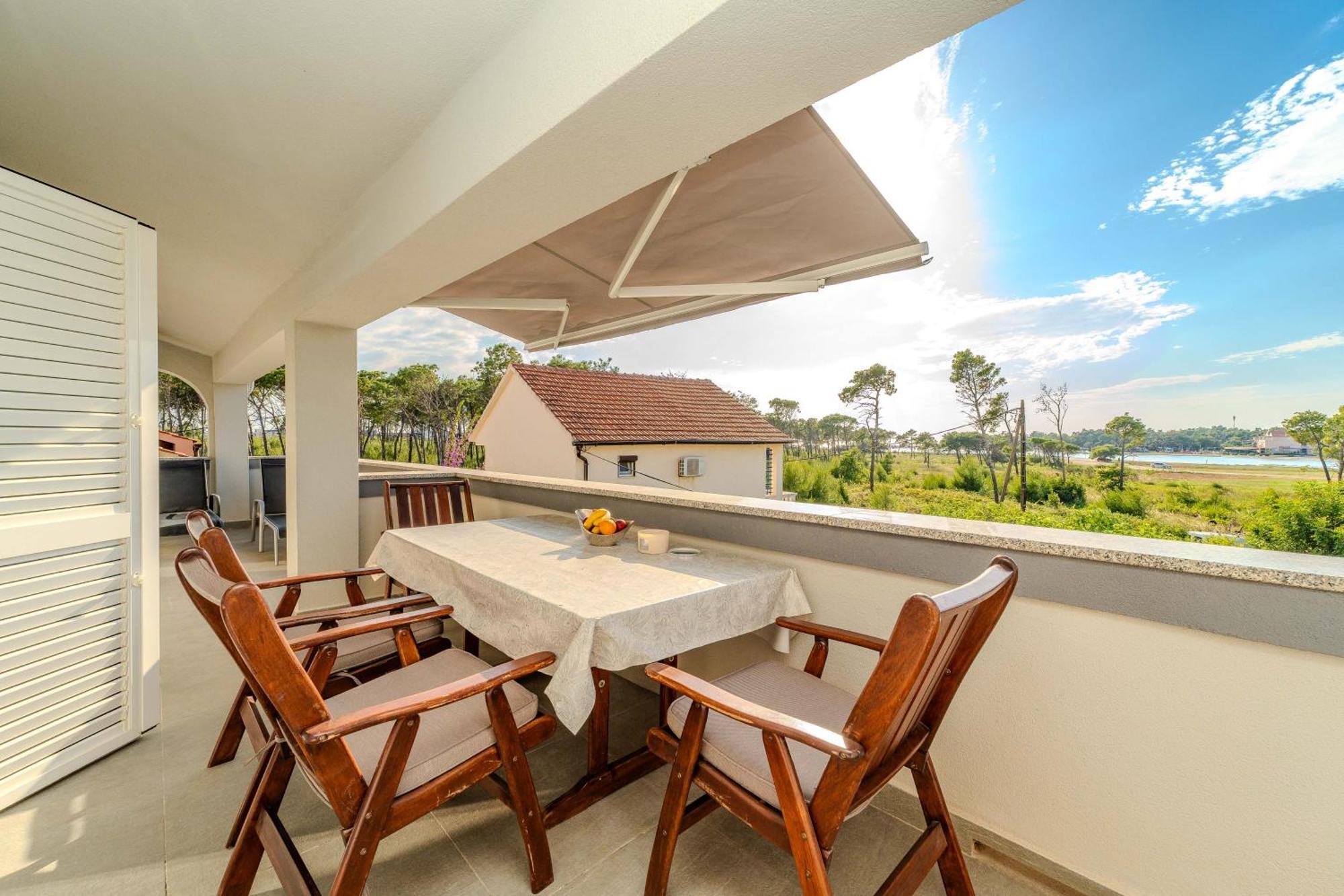 Apartments Dalmatia (Adults Only) Privlaka  Exterior photo