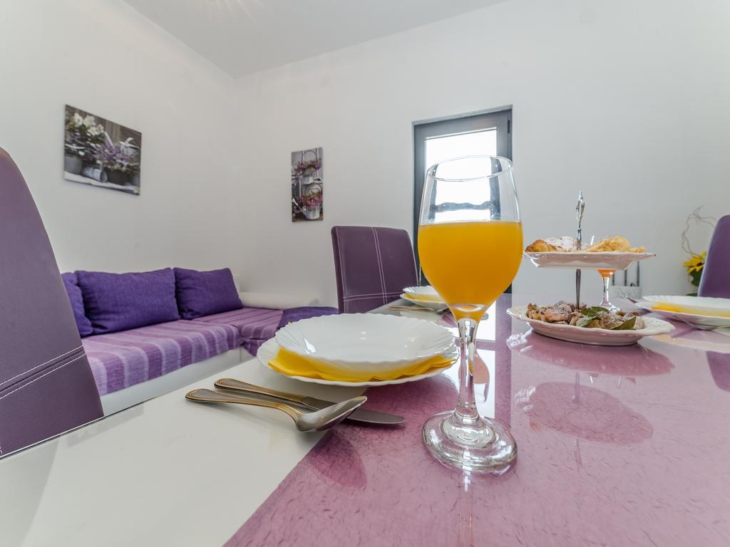 Apartments Dalmatia (Adults Only) Privlaka  Exterior photo