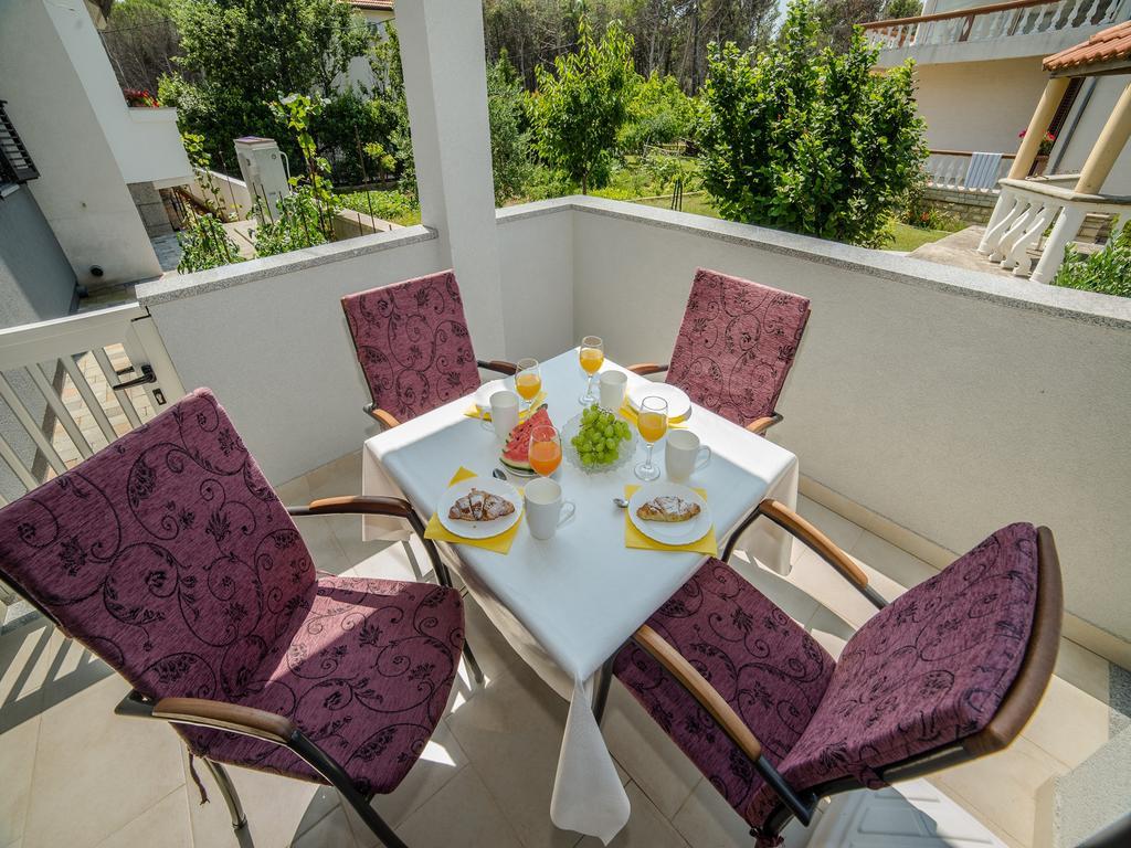 Apartments Dalmatia (Adults Only) Privlaka  Exterior photo