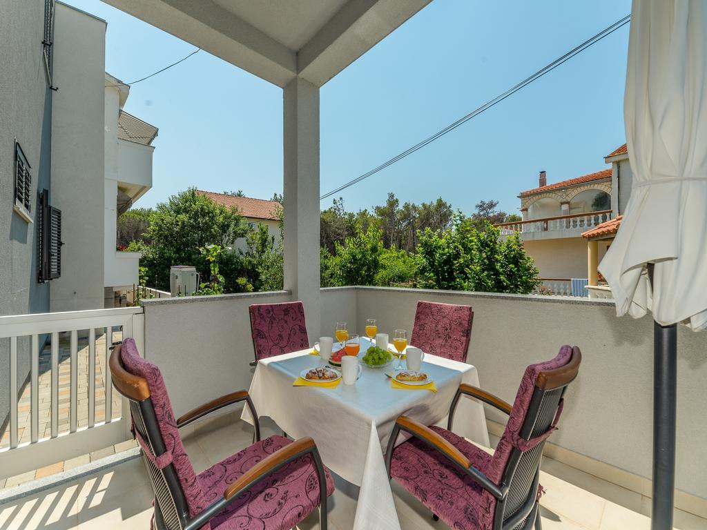 Apartments Dalmatia (Adults Only) Privlaka  Exterior photo